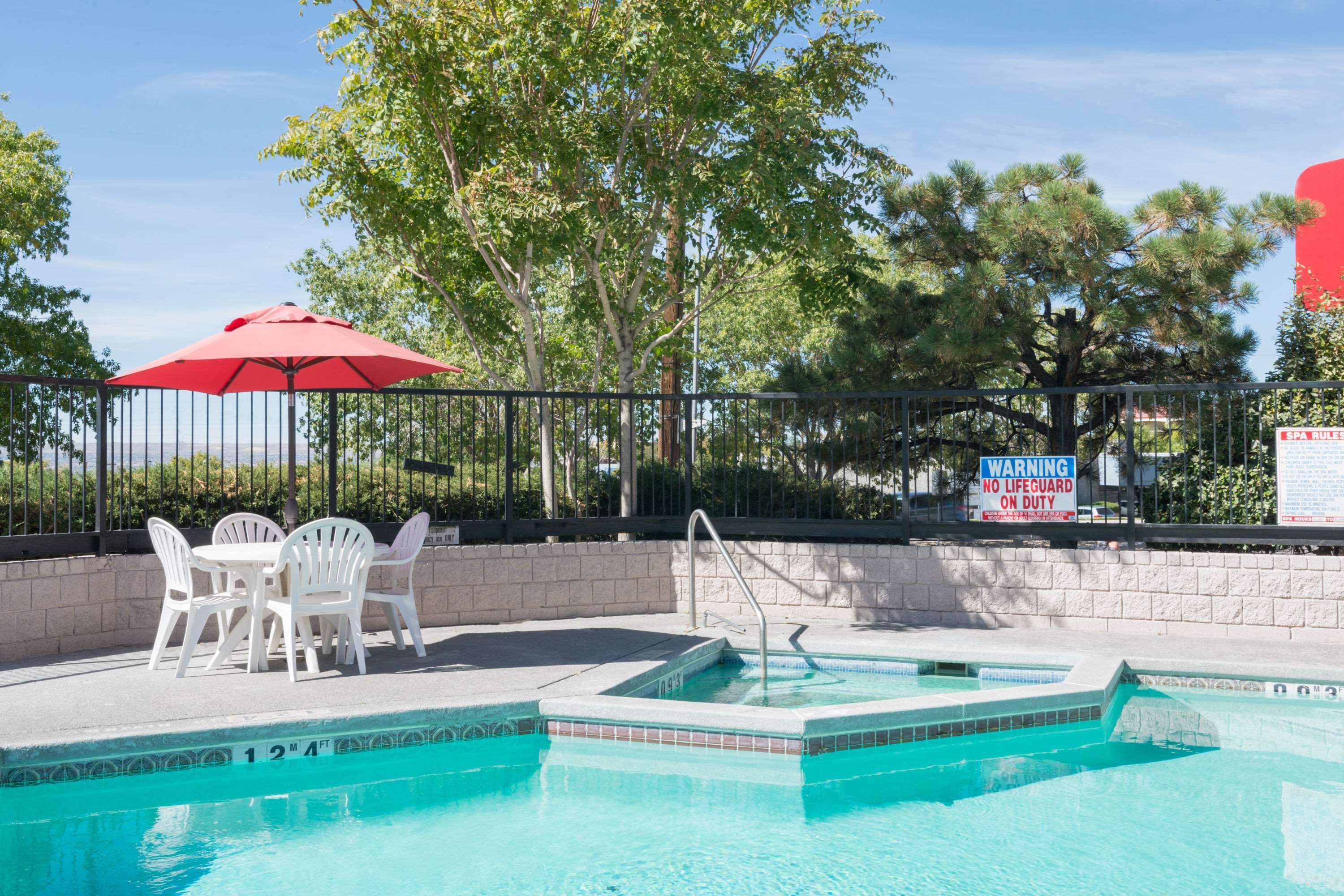 Hotel Ramada By Wyndham Albuquerque Airport Extérieur photo