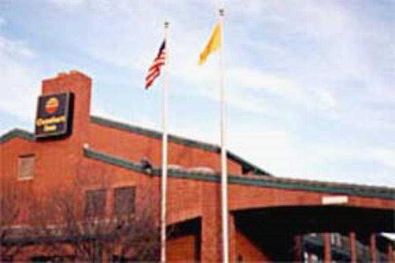 Hotel Ramada By Wyndham Albuquerque Airport Extérieur photo