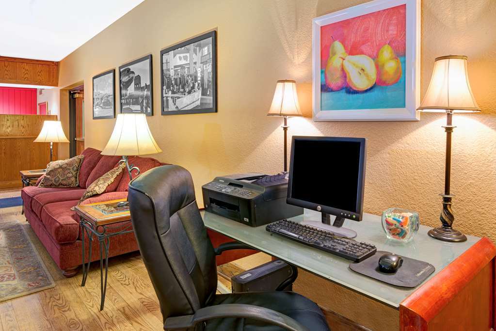 Hotel Ramada By Wyndham Albuquerque Airport Facilités photo