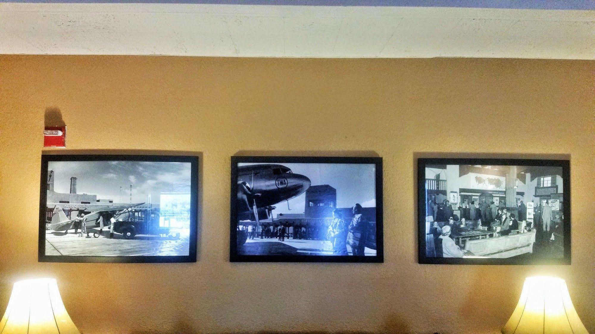 Hotel Ramada By Wyndham Albuquerque Airport Extérieur photo
